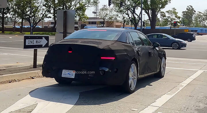 Genesis G90 Facelift spotted in US-newcarscoops-12