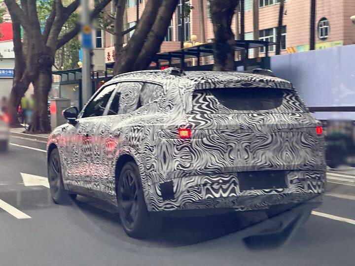 006oc7aqgy1i4r6n7xholj31w01f07wh