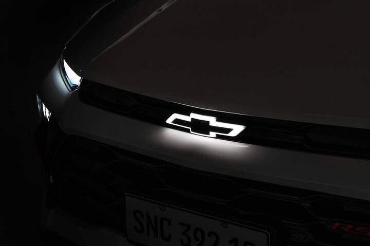 2026-Chevrolet-Sonic-Teaser-newcarscoops -7-1024x682