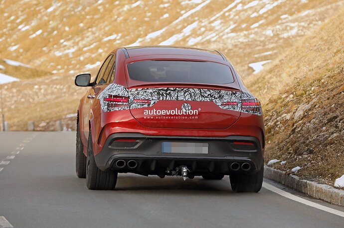 2023-mercedes-amg-gle-53-leaves-nothing-for-the-imagination-updates-are-imminent_19