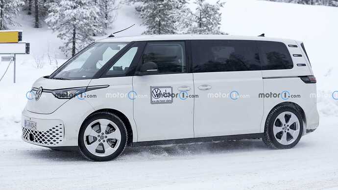 2024-volkswagen-id.-buzz-lwb-spy-photo (6)