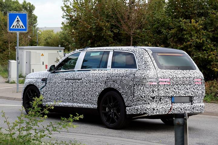 imgi_64_2027-genesis-gv90-spied-with-purportedly-optional-coach-doors-open_18