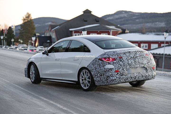 2026-mercedes-benz-cla-snapped-with-less-camouflage-than-before_10