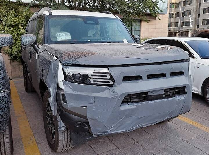 2027 Nissan Terrano SUV _newcarscoops_35ae9