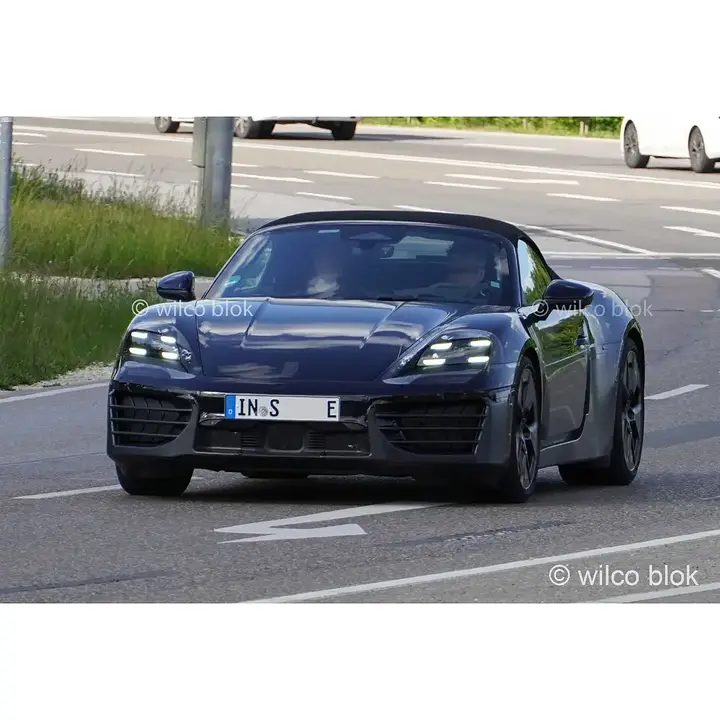 Spied near the Audi factory in Ingolstadt- ‘Porsche Boxster EV’ with IN-license plate. Is this a test mule for a new generation Audi TT based on the Boxster#audi #tt #successor #auditt #Porsche #718 #boxster #boxsterev #mule #testmule