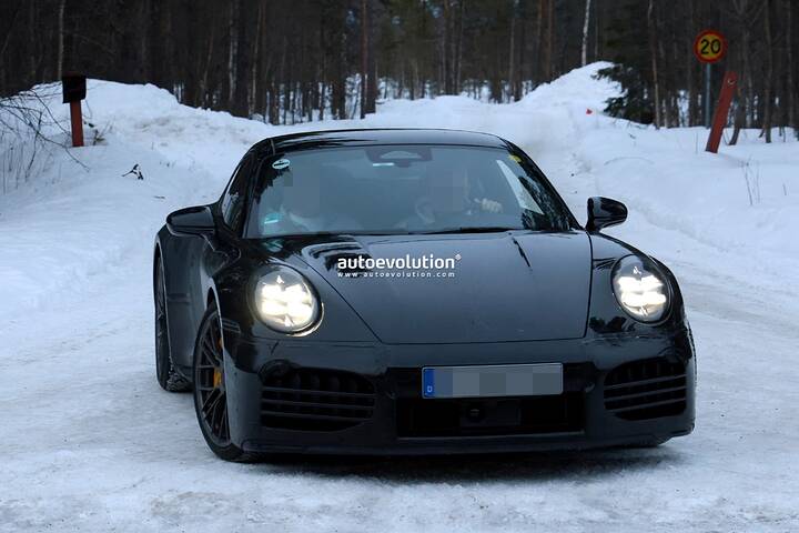 imgi_77_spy-photos-new-porsche-911-turbo-touring-shows-flush-automatically-extending-spoiler_2