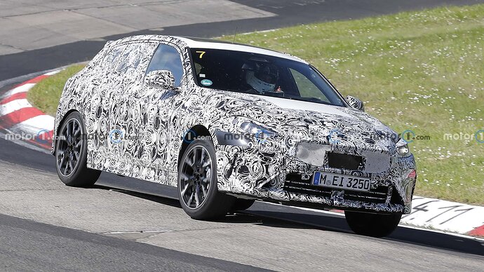 bmw-1-series-facelift-new-spy-photo (9)