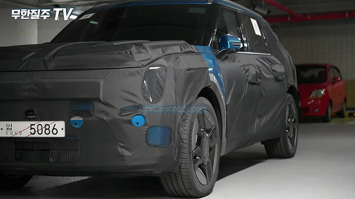 2023_Kia_EV9_Spyshot_Newcarscoops.com_08