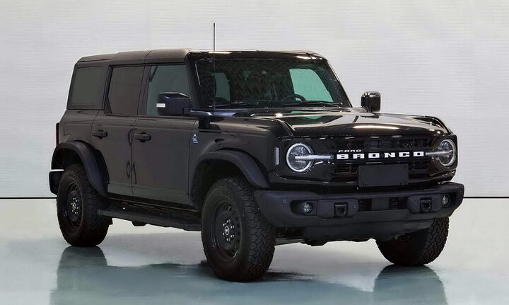 https___www.carscoops.com_wp-content_uploads_2023_09_Ford-Bronco-Chinese-Spec-9-1024x614