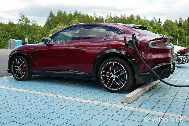 Xiaomi YU7 GT Spotted Charging_newcarscoops_60941ad4a978