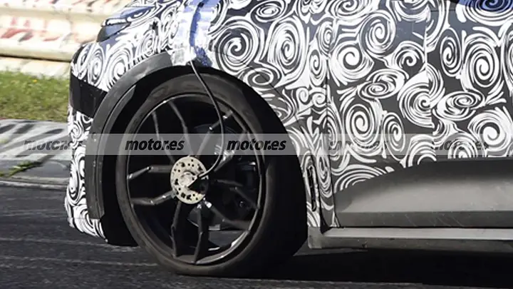 audi-sq2-e-tron-2027-fotos-espia-nurburgring-2025111149-1763571347_11