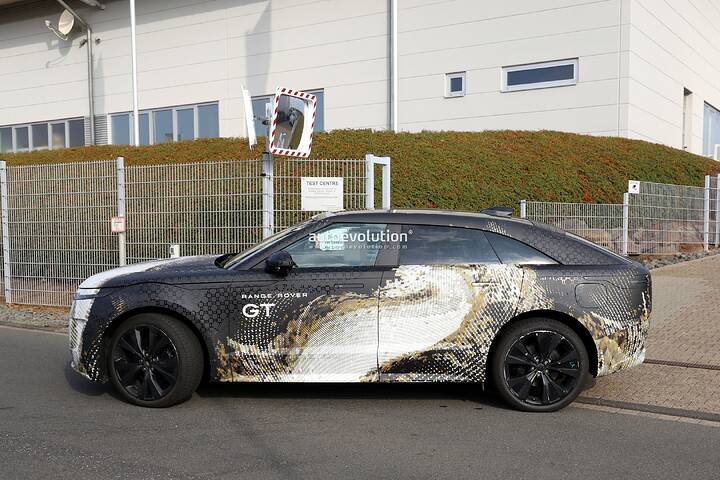 new-gt-is-the-fifth-range-rover-model-and-its-unlike-any-other_11