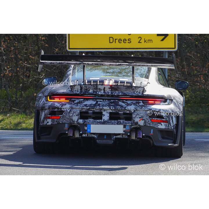 2027 Porsche 911(992) GT3 RS SSR-newcarscoops-28
