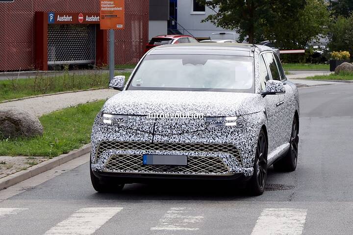 imgi_52_2027-genesis-gv90-spied-with-purportedly-optional-coach-doors-open_6