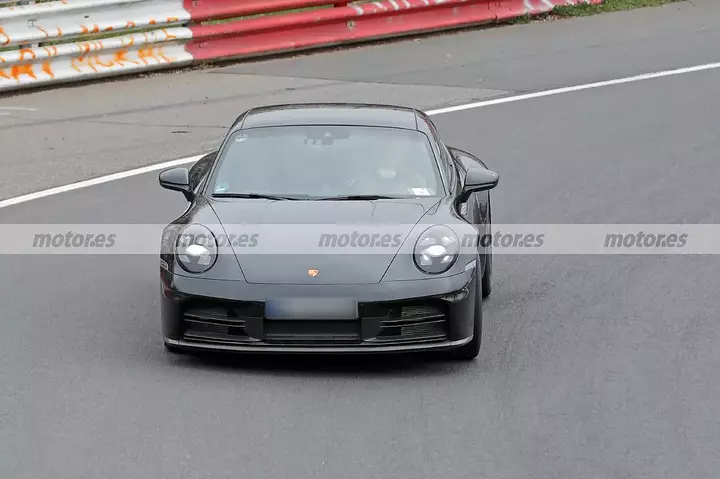 porsche-911-facelift-2024-fotos-espia-nurburgring-2024101745-1714068747_1