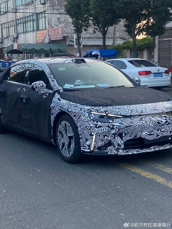 9b9147bagy1i7btogazjfj22c0340npe