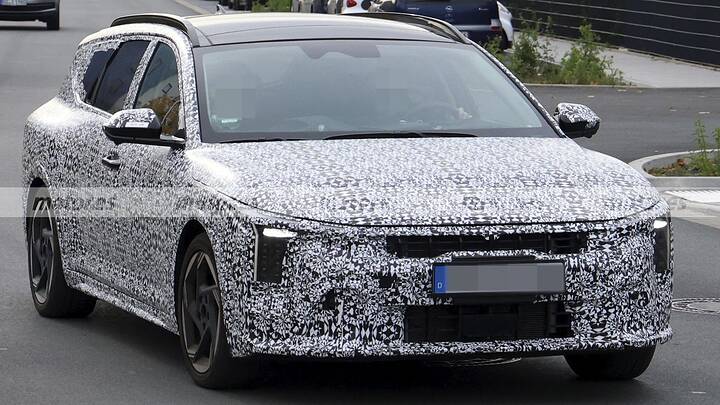 kia-k4-wagon-2026-fotos-espia-destape-2025110845-1762157270_2
