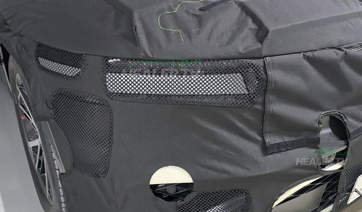 imgi_22_genesis-g90-facelift_newcarscoops_3