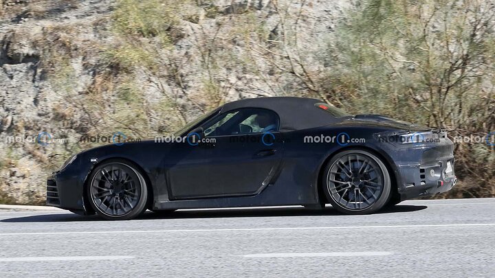2025-porsche-boxster-ev-spied-with-final-headlights-and-taillights (1)