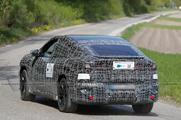 BMW-iX4-scoop-spy-shots-00018