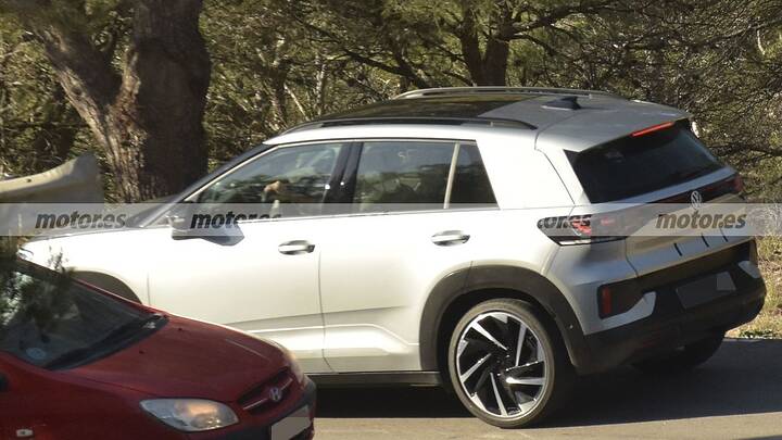 imgi_33_volkswagen-id-cross-fotos-espia-2025111568-1765557175_20
