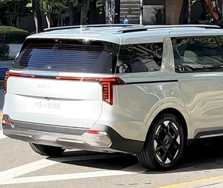 2024_Kia_carnival_1697981270576