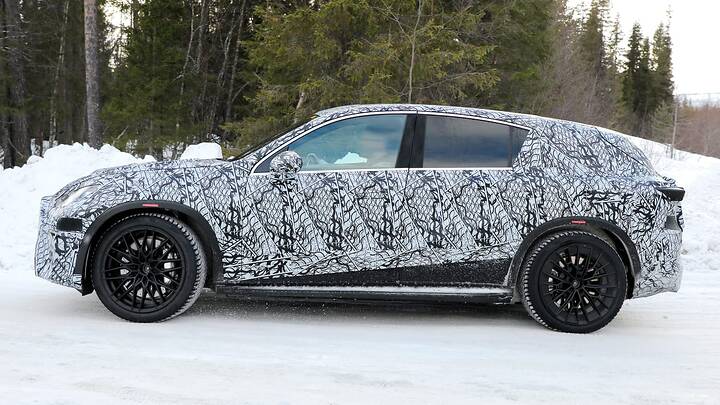 Mercedes-AMG-GLC-EV-006_mxy02h
