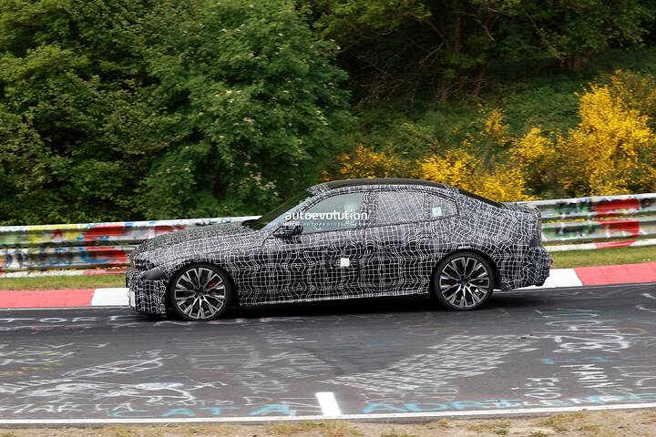 new-bmw-m350-is-a-baby-m3-for-every-day-driving_7
