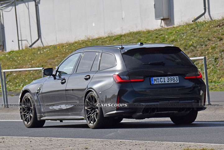 https___www.carscoops.com_wp-content_uploads_2023_10_BMW-M3-Touring-wagon-facelift-00007-1024x685