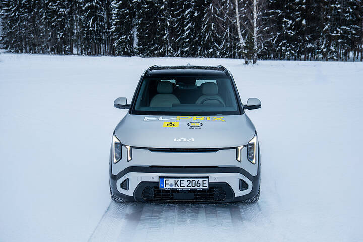 30384-kia-ev2-prototype-winter-test-norway-elprix-print-3600x2400-15