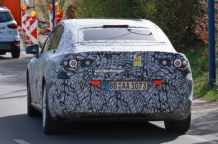 2026-mercedes-benz-c-class-ev-prototype-spied-inside-and-out-shows-intriguing-details_9