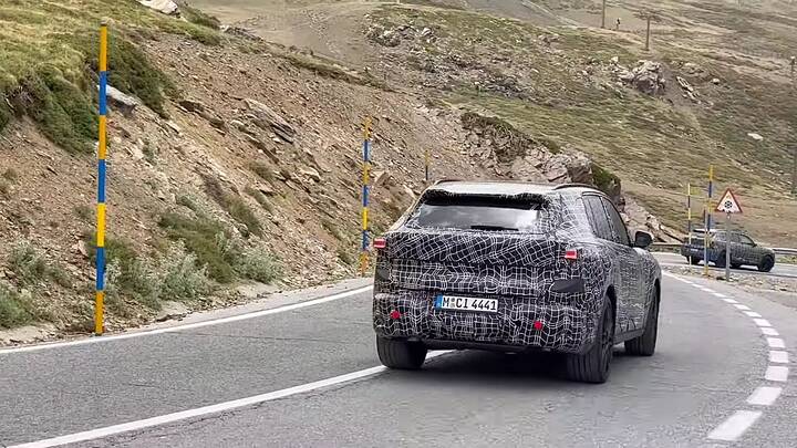 2027-bmw-x5-test-fleet-spied-with-internal-combustion-and-electric-power_13