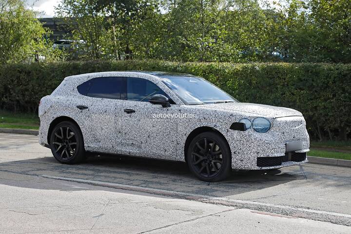 imgi_60_bentley-s-urban-ev-identifies-as-a-smaller-bentayga-in-new-spy-shots_5