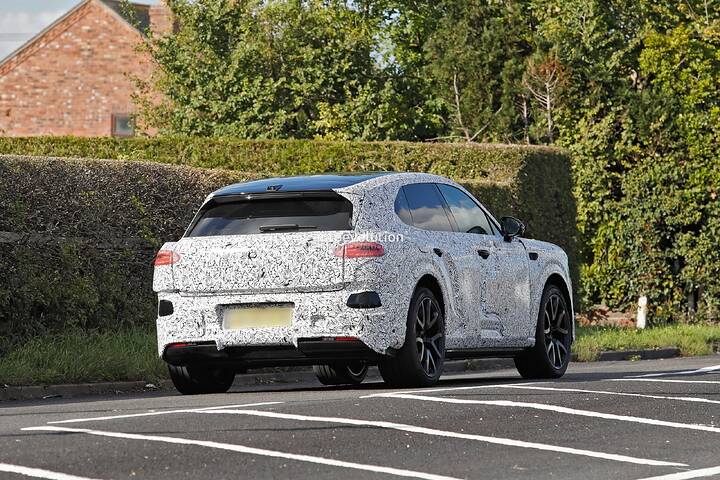imgi_91_bentley-s-urban-ev-identifies-as-a-smaller-bentayga-in-new-spy-shots_36