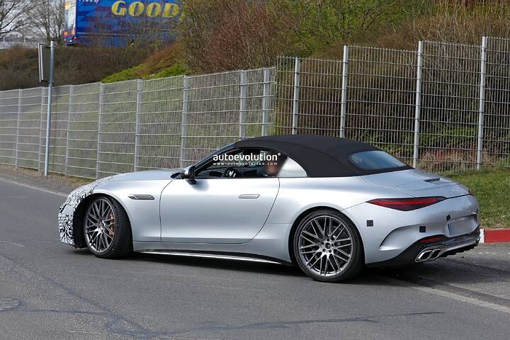 spy-photos-refreshed-2027-mercedes-amg-gt-and-sl-63-don-t-hide-much-anymore-but-might-deceive_11