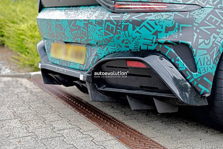 spy-photos-2027-aston-martin-vantage-rs-newcarscoops-with-more-production-intent-parts_15