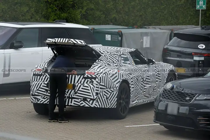 Jaguar-Electric-GT-1021-3-2048x1367