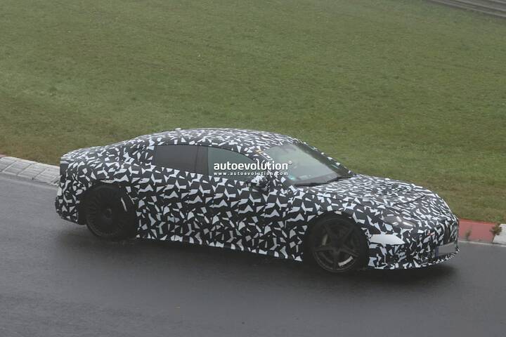 imgi_33_2027-mercedes-amg-gt-4-door-coupe-ev-spied-lapping-the-nurburgring-in-the-wet_4