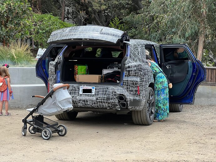 bmw-engineer-takes-the-v8-powered-bmw-xm-on-a-family-trip-gives-us-a-better-look-inside-198091_1