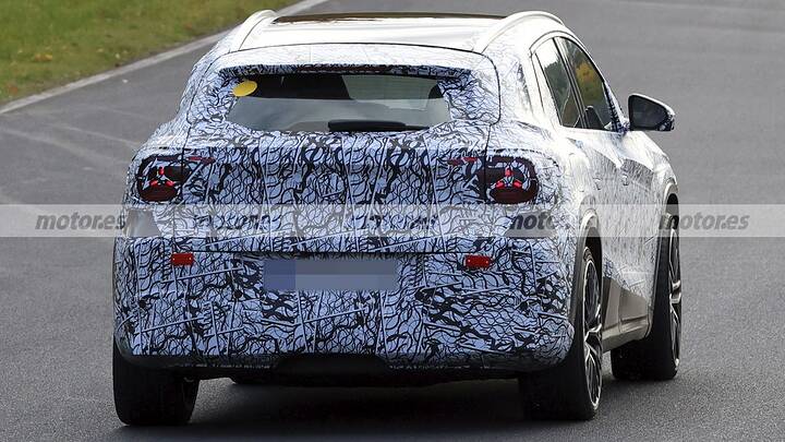 mercedes-amg-gla-electrico-newcarscoops-nurburgring-2028-2026113876-177739263912