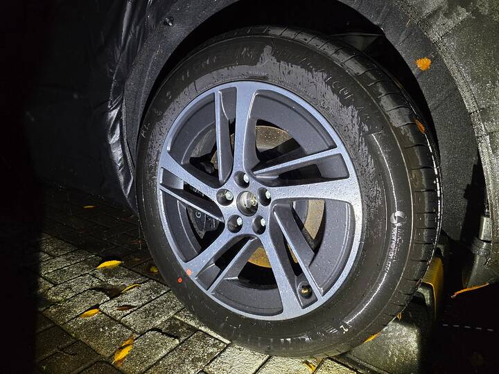 2027 Genesis GV70 HEV_1280_20251010_204334