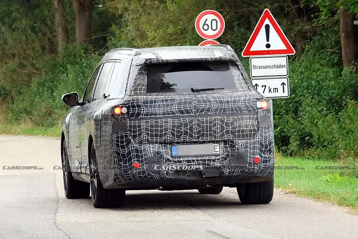 BMW-iX7-00015-1536x1024