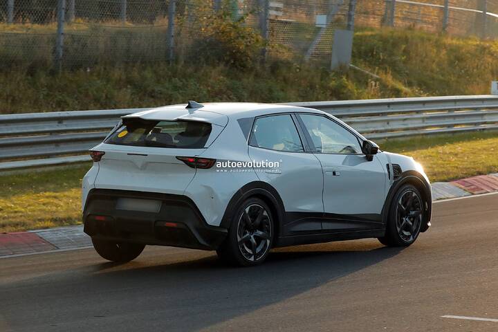 cupra-raval-spied-at-the-nurburgring-it-s-a-future-subcompact-electric-hatch_19