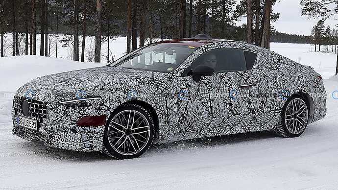 new-mercedes-amg-cle63-coupe-spy-photos (5)