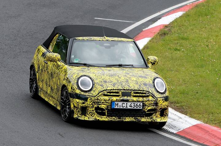 2025-mini-john-cooper-works-convertible-spied-gas-and-electric-versions-are-on-the-menu_3