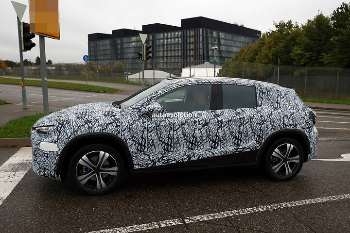 imgi_38_this-is-the-all-new-2027-mercedes-benz-gla-before-youre-supposed-to-see-it_4