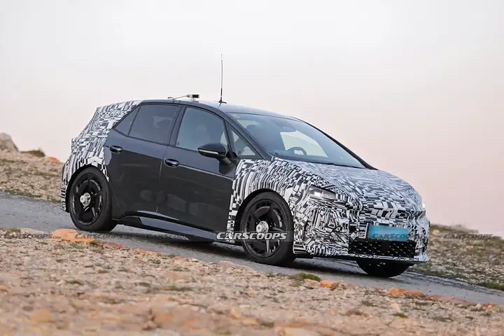 Cupra-Born-facelift-exif-00015-2048x1367