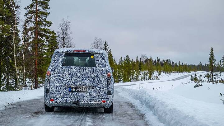 009-mercedes-benz-van-ea-prototype-drive-review