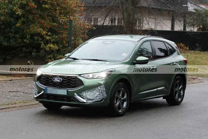 ford-kuga-facelift-2024-europa-fotos-espia-202399174-1702491005_16