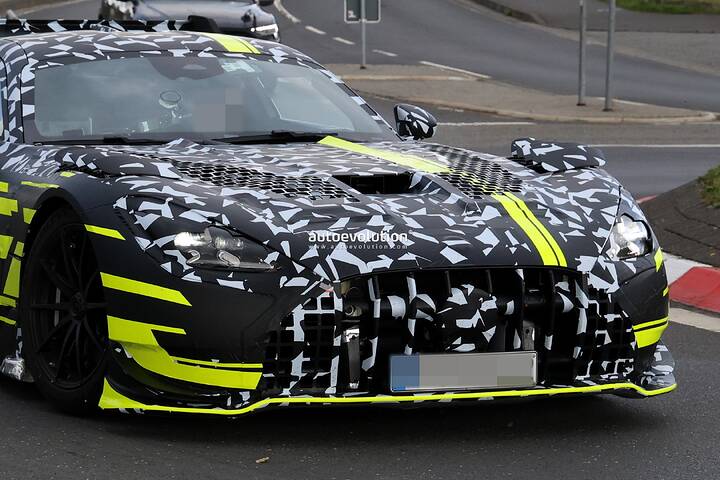 mercedes-amgs-new-gt-black-series-looks-like-a-track-monster-in-fresh-scoops_4